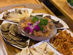 菌菇拼盘-大理董·董家小厨野生菌火锅(古城旗舰店)