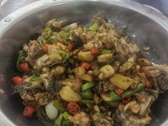 -湖南人家湘菜馆(镇江路店)