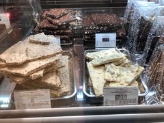 -VENCHI 闻绮(上海佛罗伦萨小镇店)