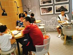 用餐区-肯德基(万科广东路店)