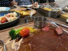 -悦享绿山墙西餐厅