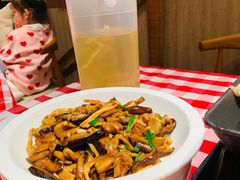 橄榄油炒三种蘑菇-西贝(无锡万象城店)