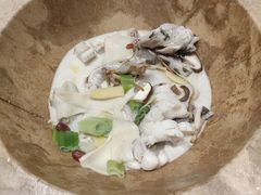 -滇香肴·云南菜蒸汽石锅鱼(云南北路店)