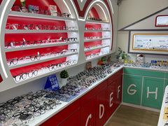 -美空眼镜·星趣控·新乐学·控优点合作店(周浦万达店)
