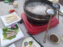 -墨脱石锅椰子鸡•香草鸭•东山羊(大东海店)