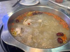 -光头药膳鸡(莱茵小镇店)