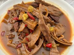 笋干烧肉-天乐农家鱼头王(天目湖店)