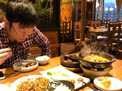 -云海肴·汽锅鸡·云南菜(天山百盛优客店)