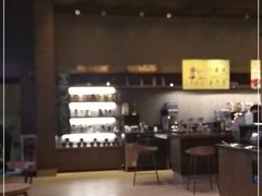 大堂-星巴克(广州番禺钻汇广场分店)