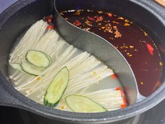 -钢管厂五区小郡肝串串香(滨江店)