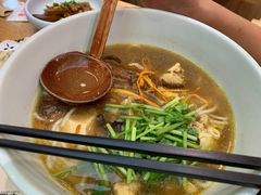 野山菌土鸡米线-云味馆·云南菜·云南米线(地王店)