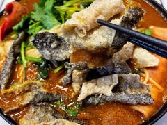 咔吱鱼皮-肥汁米蘭香港米线(长宁来福士店)