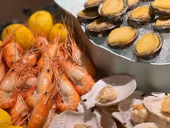 -广州万富希尔顿酒店·感趣自助餐厅·金秋蟹宴生蚝海鲜刺身