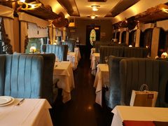 靠窗位-火车头法国西餐厅