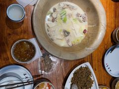 -滇香肴·云南菜蒸汽石锅鱼(云南北路店)