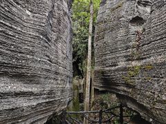 -梭布垭石林景区