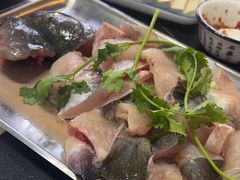 -秦巴石锅鱼