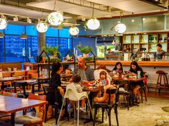 -ROAST coffee & eatery
