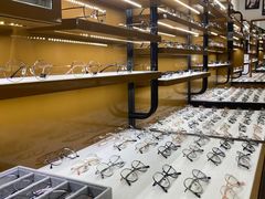 -罗伯特眼镜·蔡司官方授权(罗湖国贸店)