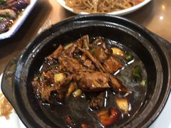 -临街徽菜馆·正宗黄山味