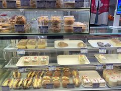 -白玉兰食品甜凤店(合生汇店)