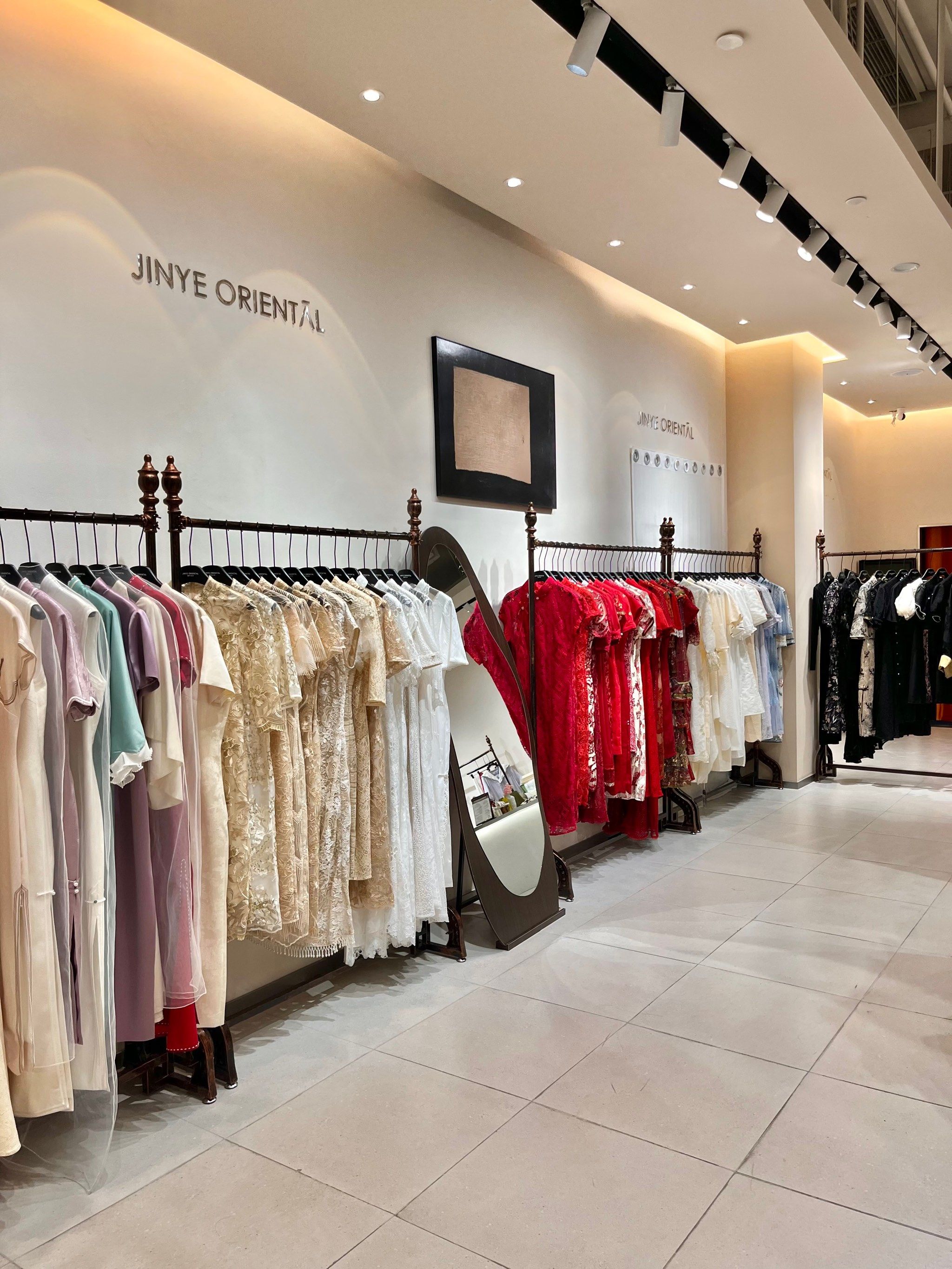 第一次尝试旗袍,本来只想来试试的