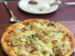 鸡肉蘑菇披萨-西单元牛排馆(长安大学城店)