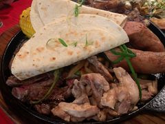 双层烤肉拼盘-Pistolera Mexican Cantina女枪手墨西哥餐厅(碧云路店)