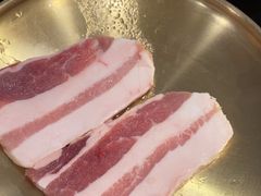-臻牛烤肉