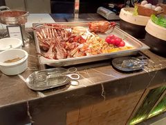 -广州万富希尔顿酒店·感趣自助餐厅·金秋蟹宴生蚝海鲜刺身