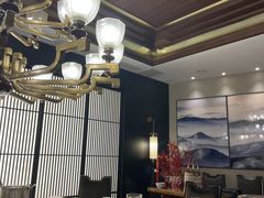 -隆江大酒店(雯婕商务楼店)