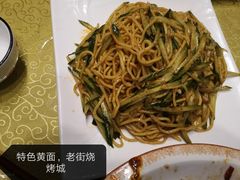 -布尔津河堤夜市