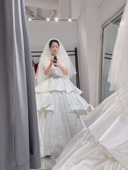 -Lady  Jane高端婚纱礼服馆