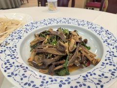 -品香菜馆(旗峰路中侨大厦店)