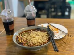-丁丁猫重庆小面(徐州路店)