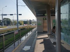 -高新区有轨电车1号线嘉陵江路站