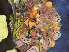 -哈尔滨烧烤·山河村铁锅炖(交大店)