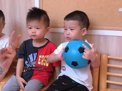 -小门牙好性格托育(北外滩中心)