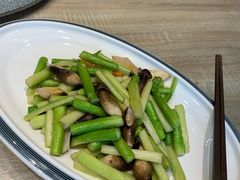 芦笋炒鸡枞菌-味莊·青岛菜(云霄路店)