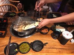 -六扇门潮汕牛肉火锅(BGC店)