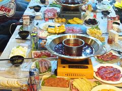 -玩坞轰趴馆·户外团建聚会主题生日派对馆(世豪广场店)