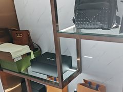 -聚云奢二手奢侈品黄金手表包包回收·中古店(三里屯总店)