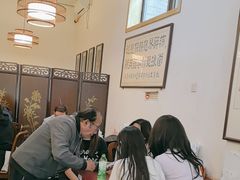 -聚首堂·特色小吃·肘子(什刹海德胜门店)