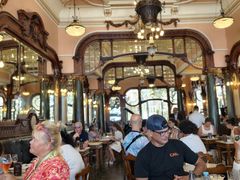 -Majestic Café