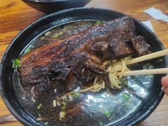 -小龙大肉面馆