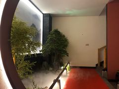 -鸽子侯·家宴·平价海鲜(市图书馆店)