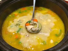 胡椒猪肚鸡-洪氏嗨捞·广东猪肚鸡·椰子鸡火锅(西咸万象城店)