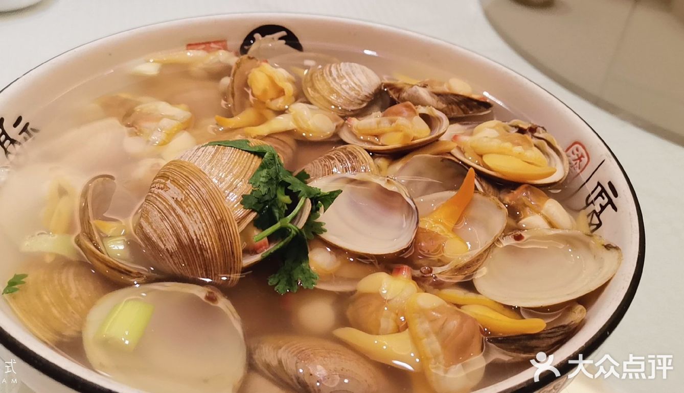 盘子很大，菜量很足，味道很赞！