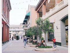 -王府井奥莱临潼小镇(临潼店)