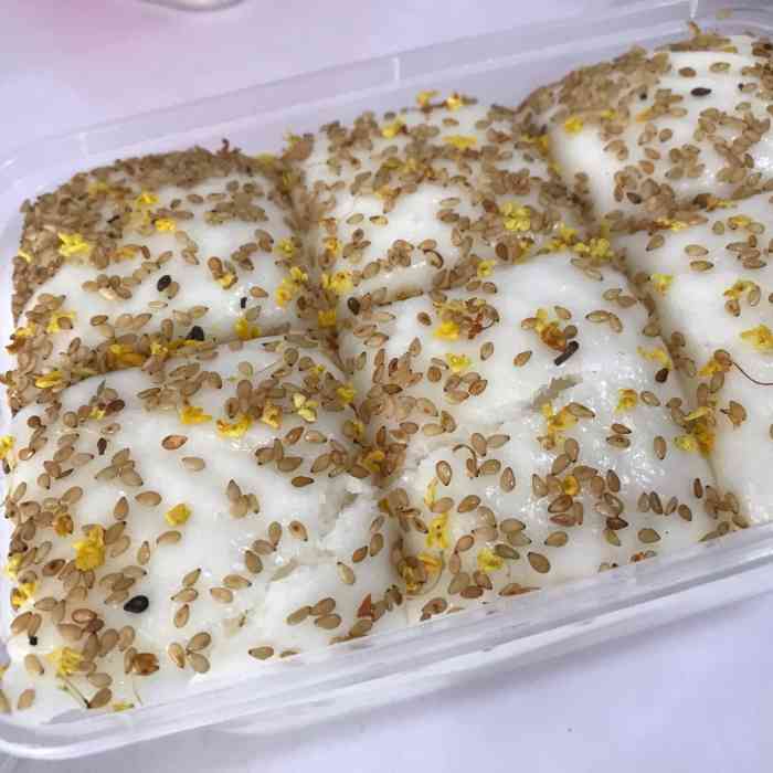 阿婆水塔糕(金鹰后街店)-"味道还不错.不过除了花样多(又是紫薯又是.